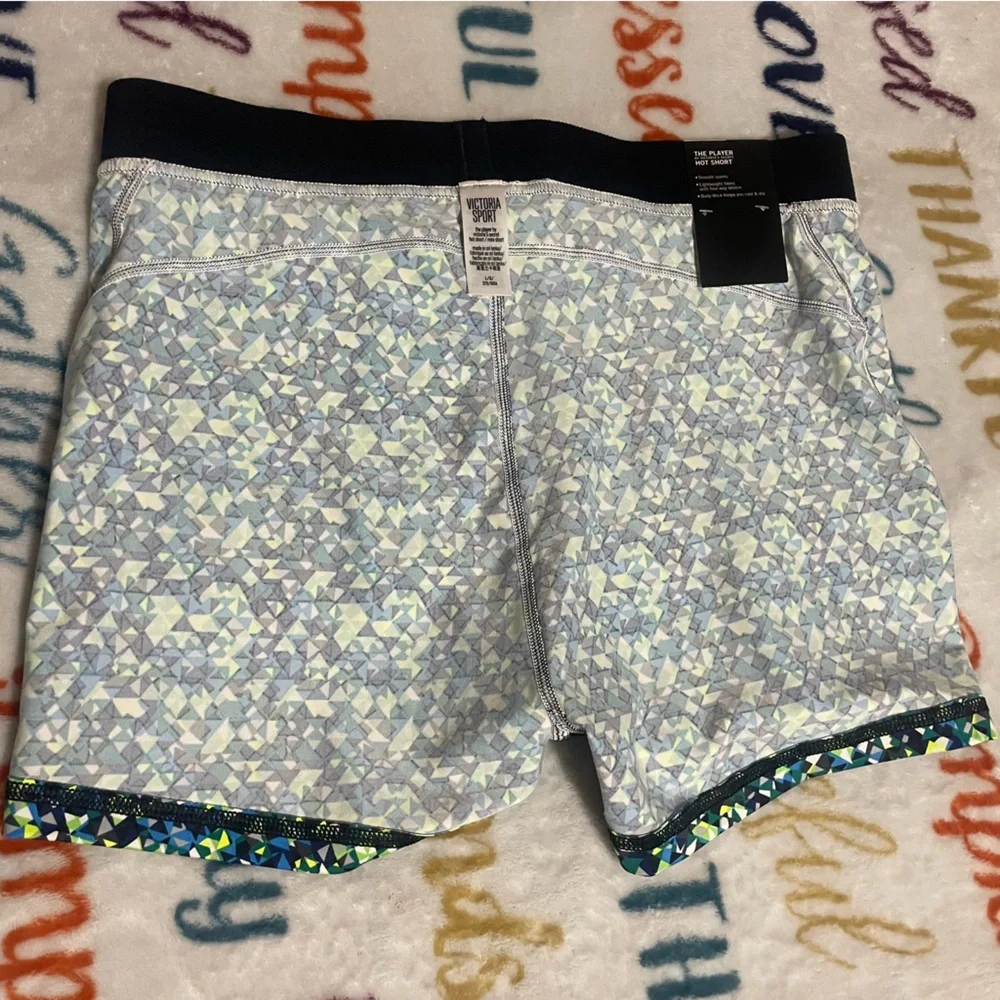 Victoria Sport Patterned Shorts Blue and Green Sz L